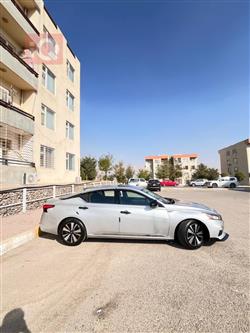 نيسان ألتيما